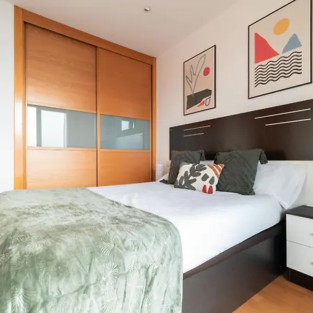 Deluxe By Aragon Vigo